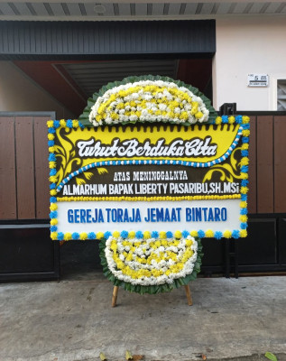 Papan Bunga Duka di Dolat Rayat