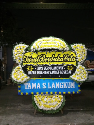 Papan Bunga Duka di Dolat Rayat